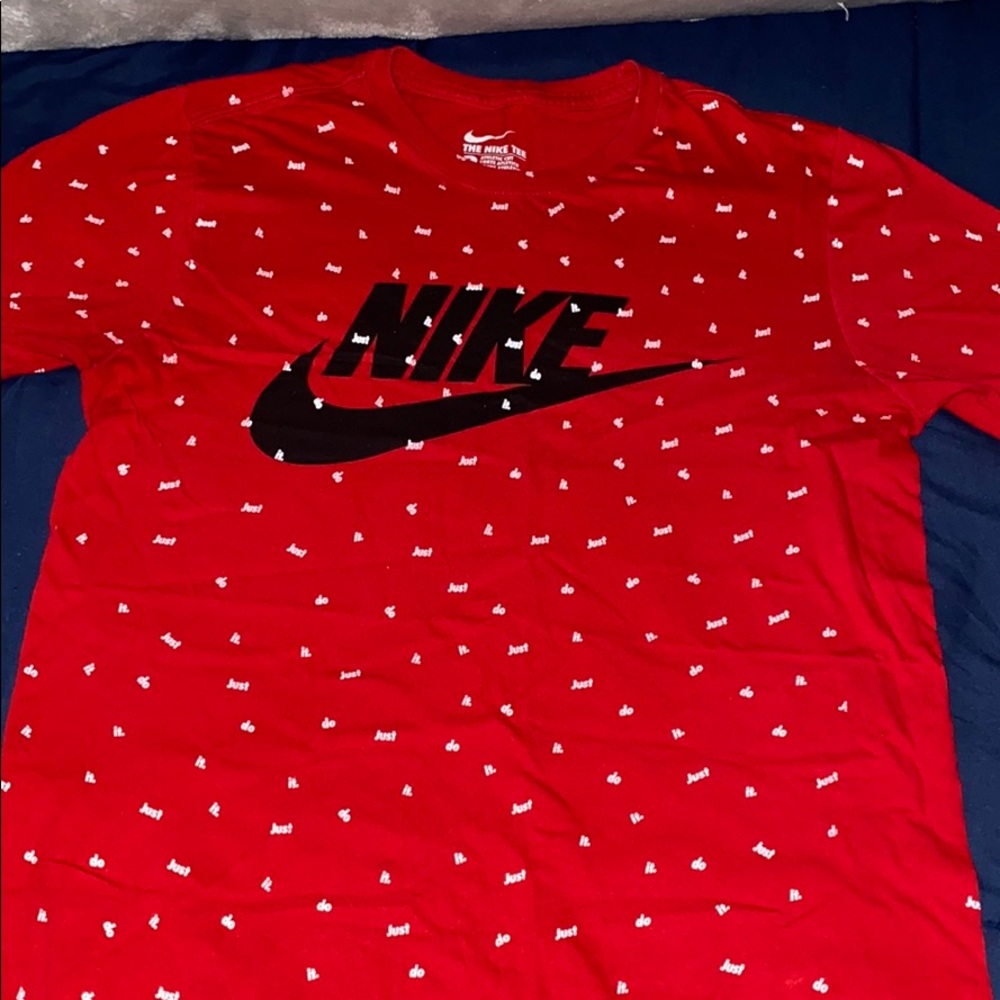 Nike T Shirt